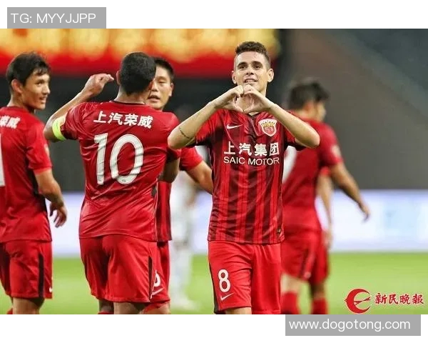 上港主场迎战权健争夺关键三分展现球队实力与决心 上港主场迎战权健争夺关键三分展现球队实力与决心