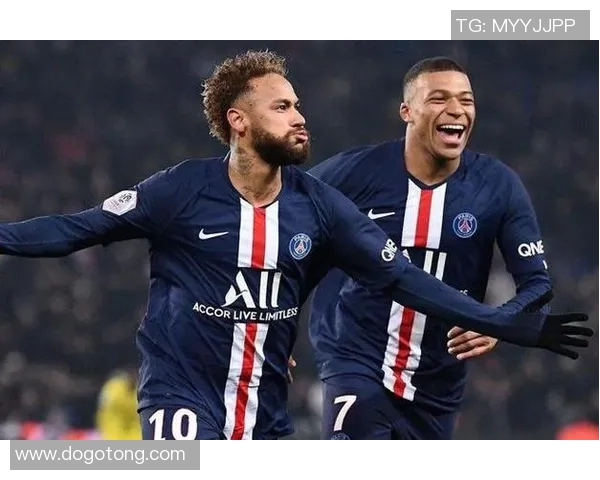 巴黎圣日耳曼与那不勒斯激战正酣比分揭晓引发球迷热议 巴黎圣日耳曼与那不勒斯激战正酣比分揭晓引发球迷热议