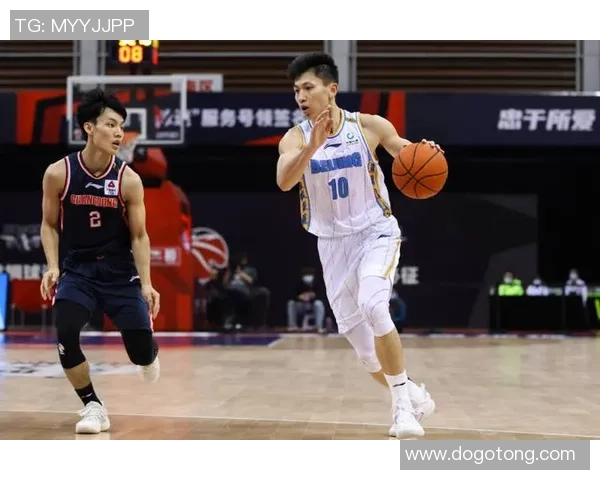 深入分析杭州篮球队的防守反击战术及其战术优势与实施效果 深入分析杭州篮球队的防守反击战术及其战术优势与实施效果